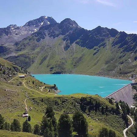 Ski-in Ski-out Prarion Slopes Apartman *