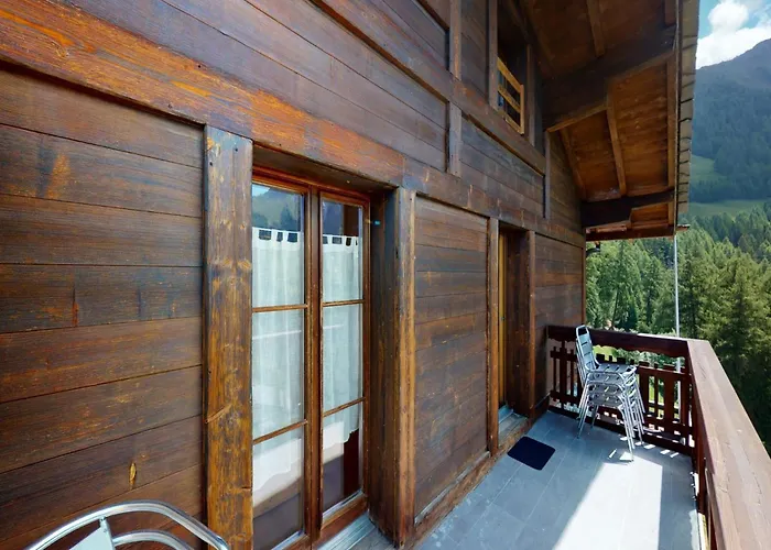 Ski-in Ski-out Prarion Slopes 公寓