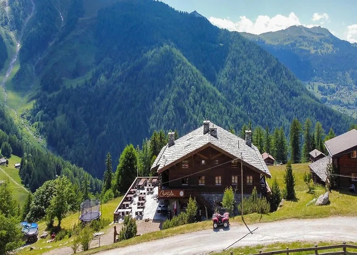 Ski-in Ski-out Prarion Slopes *