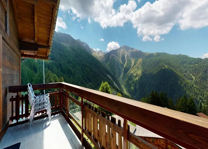 Ski-in Ski-out Prarion Slopes Apartment