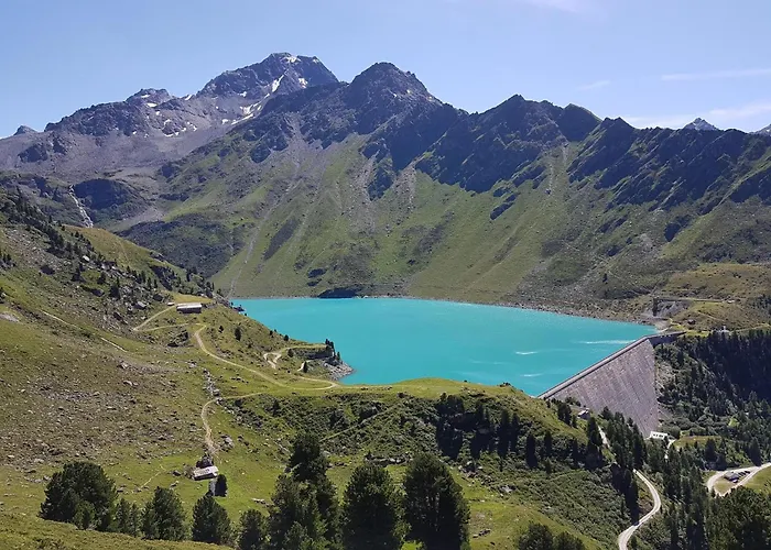 Ski-in Ski-out Prarion Slopes 公寓 *