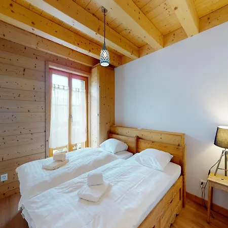 Ski-in Ski-out Prarion Slopes 아파트 *