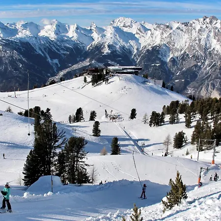 Ski-in Ski-out Prarion Slopes * 넨다즈